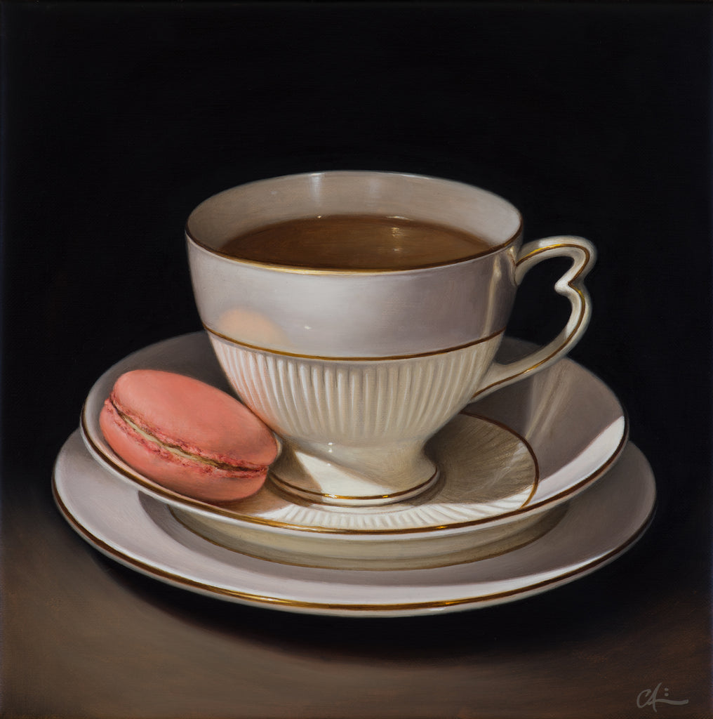 TEASCAPE WITH STRAWEBERRY MACARON